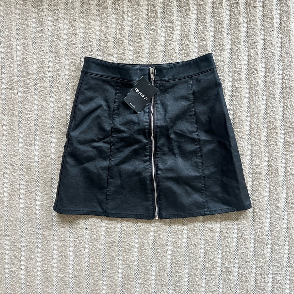 NWT Forever 21 Black A-Line Mini Skirt Night Out